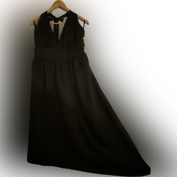 Black satin halter dress - Picture 3 of 16